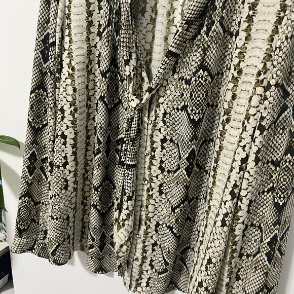 J. Crew Drapey Tie Neck Blouse in Snakeskin Print Size 2X - Picture 6 of 6